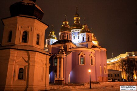 Михайлівський Золотоверхий монастир (Київ), Михайлівський золотоверхий собор, вечір, зима